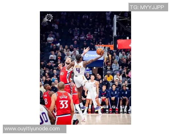 杰伦布朗状态火热五场比赛四次得分30本赛季场均281分展现超强实力